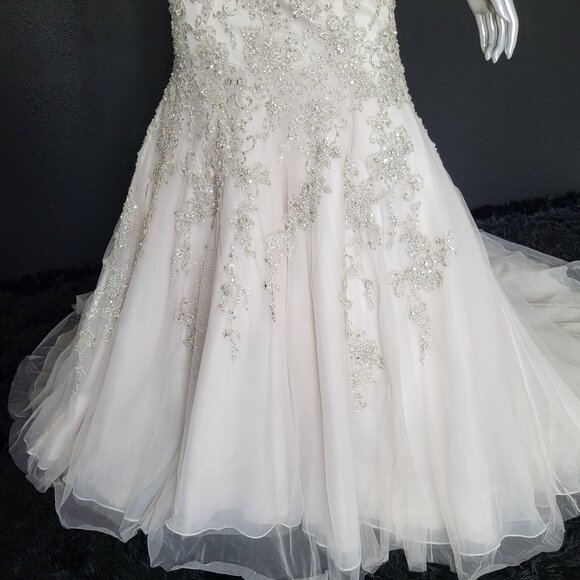 NWT~$3299~ALLURE BRIDAL~SZ 2/4~CHAMPAGNE STRAPLESS FIT & FLARE WEDDING DRESS - Picture 4 of 16